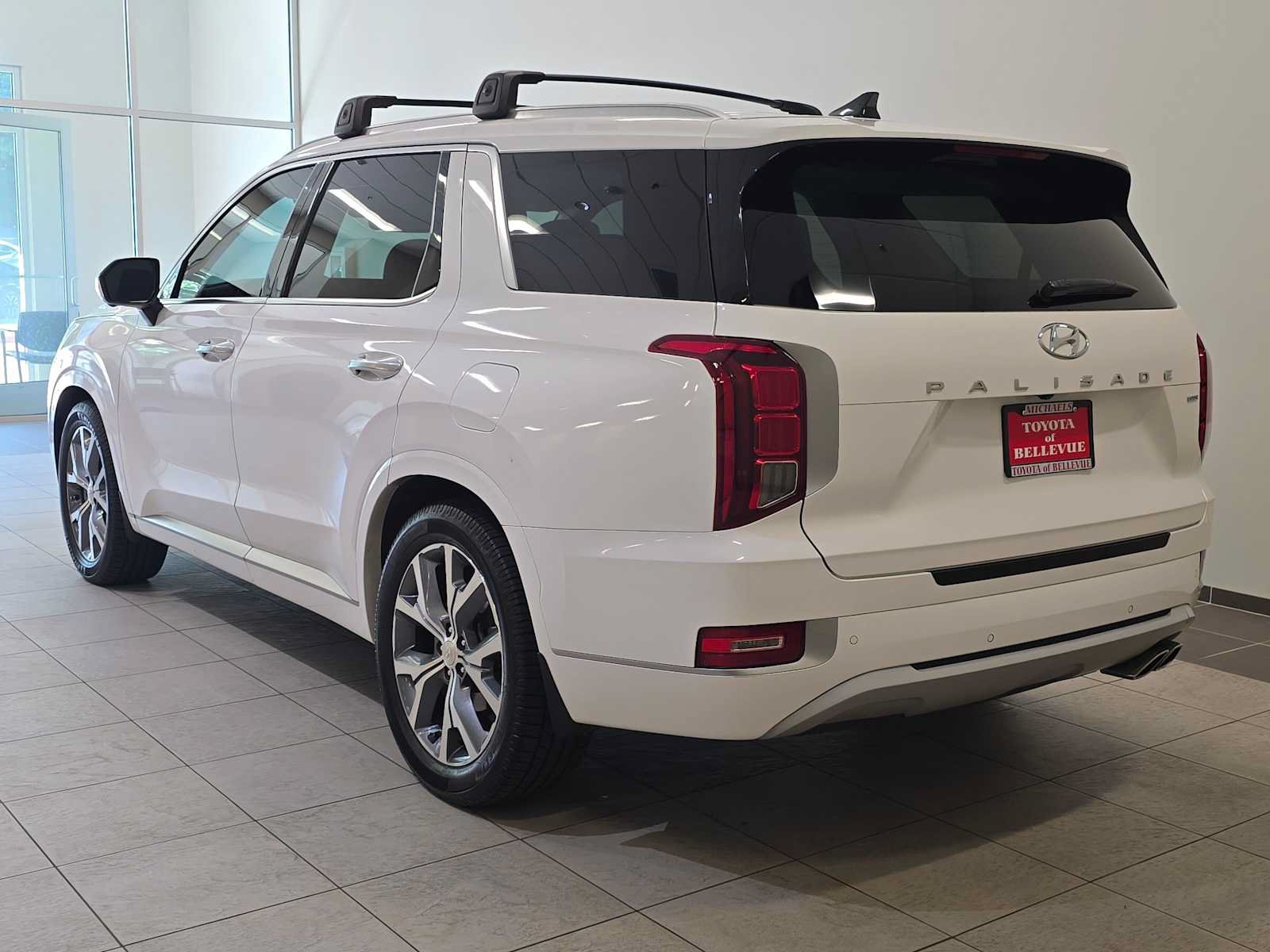 Used 2021 Hyundai Palisade Limited w/ Winter Package AWD/4WD image 4