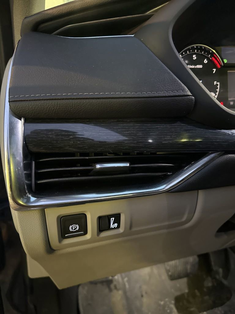 Used 2019 Cadillac XT4 Premium Luxury image 11