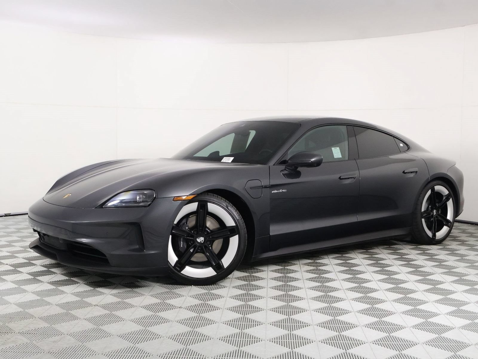 Certified 2025 Porsche Taycan RWD image 1