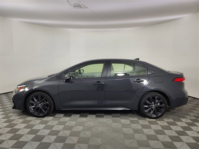 Used 2023 Toyota Corolla SE image 2