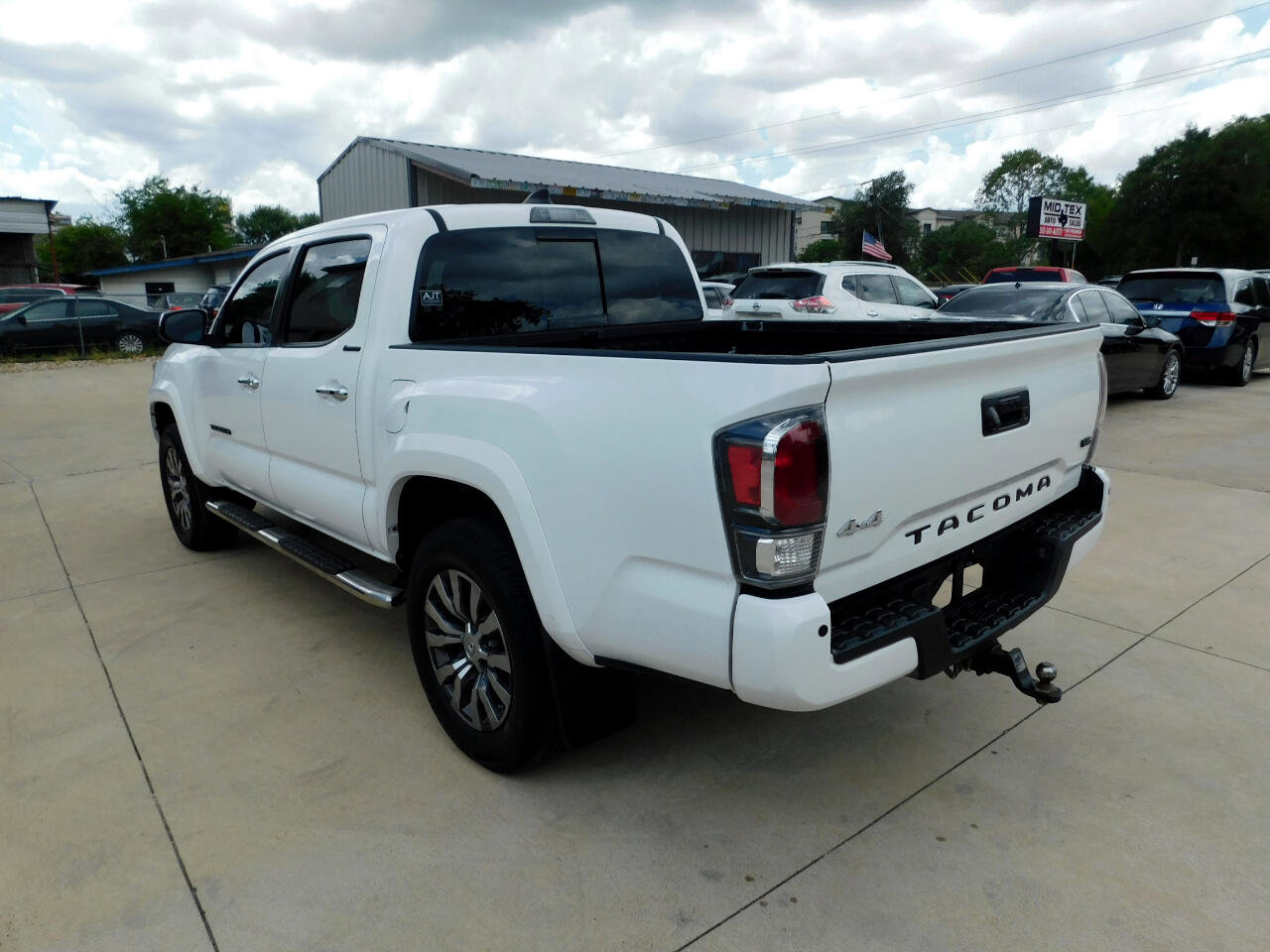 Used 2020 Toyota Tacoma Limited image 6