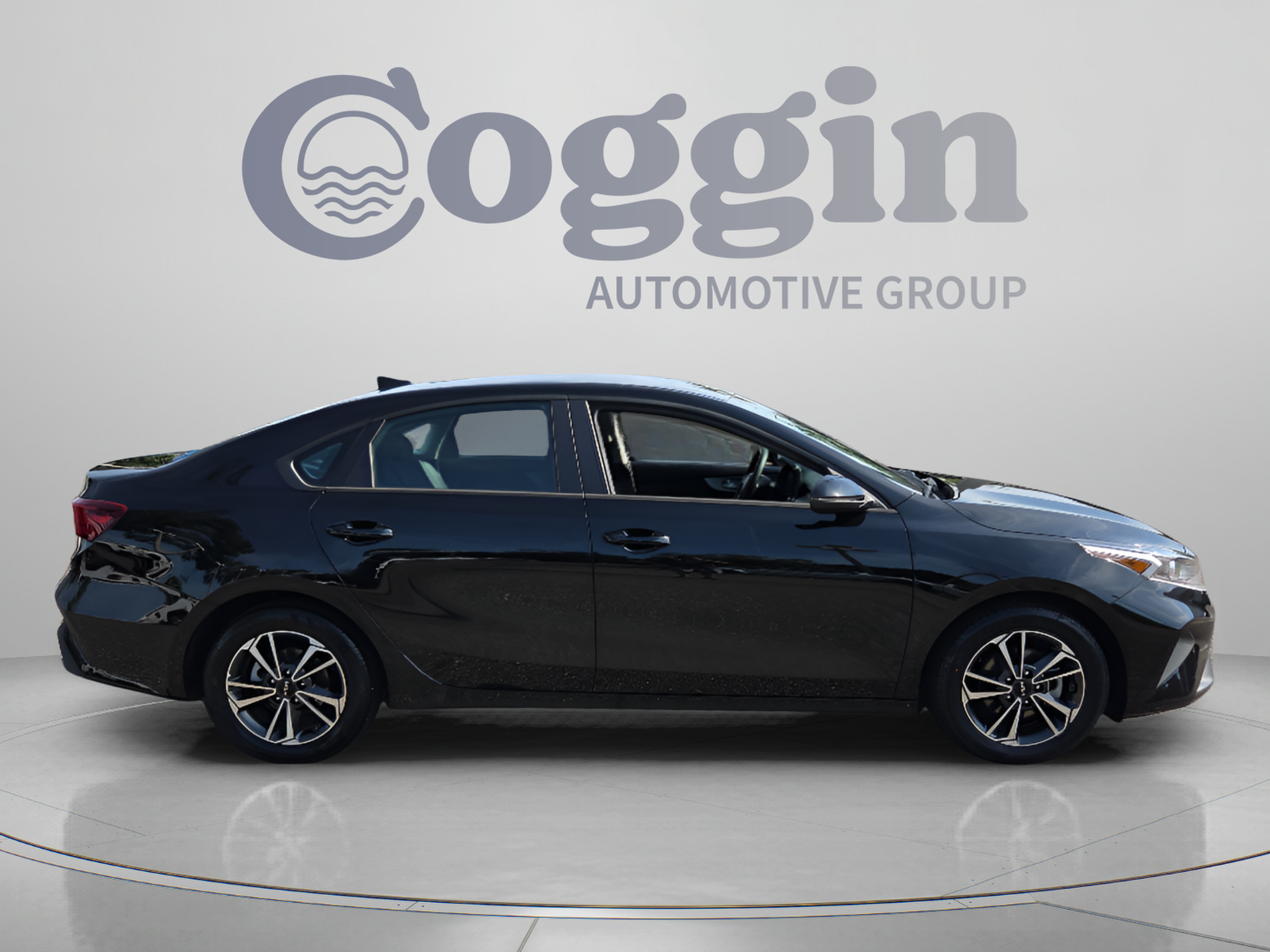 Used 2024 Kia Forte LXS w/ LXS Technology Package FWD image 6