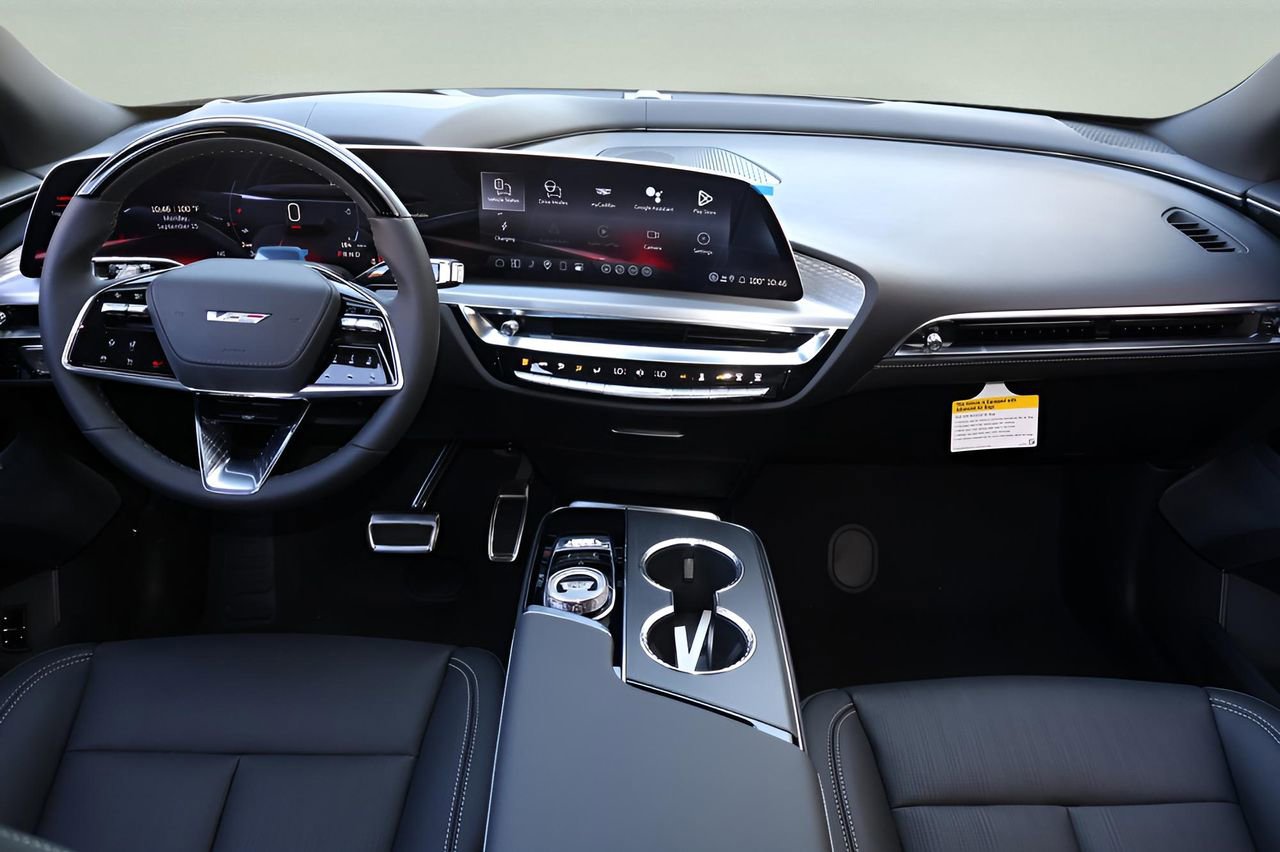 New 2026 Cadillac Lyriq V w/ Exterior Carbon Fiber Package image 15