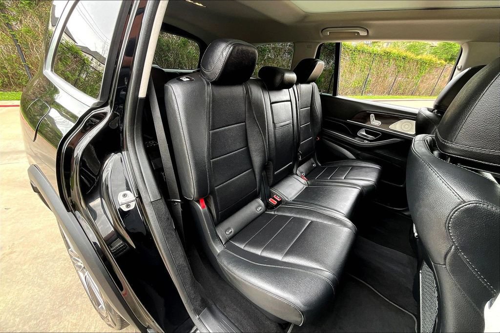 Used 2024 Mercedes-Benz GLS 450 4MATIC image 37