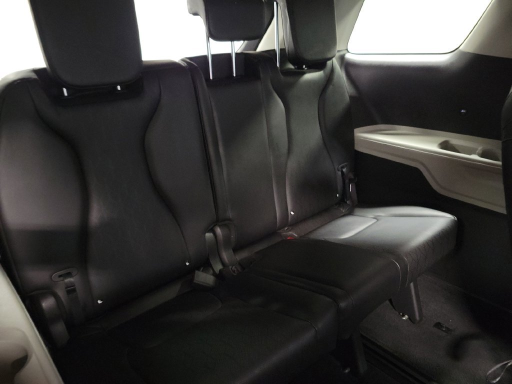 Used 2023 Kia Carnival LX FWD image 34