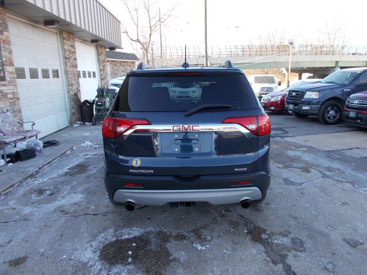 Used 2019 GMC Acadia SLT image 4
