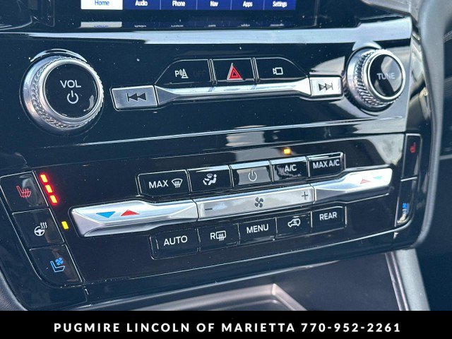 Used 2022 Ford Explorer Platinum w/ Equipment Group 601A AWD/4WD image 30