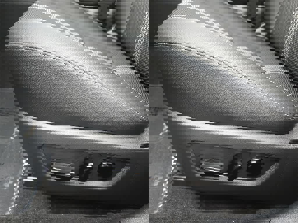 Used 2024 MAZDA CX-50 AWD 2.5 S w/ Preferred Package image 16