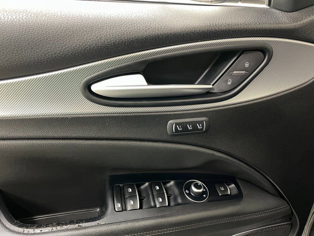 Used 2018 Alfa Romeo Stelvio Ti Sport AWD/4WD image 8