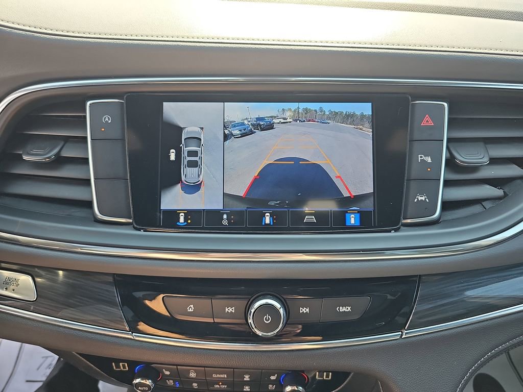 Used 2024 Buick Enclave Premium image 28