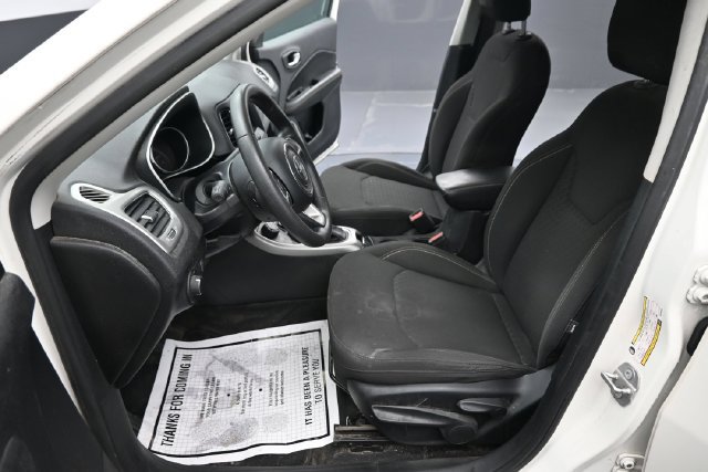 Used 2021 Jeep Compass Sport AWD/4WD image 7