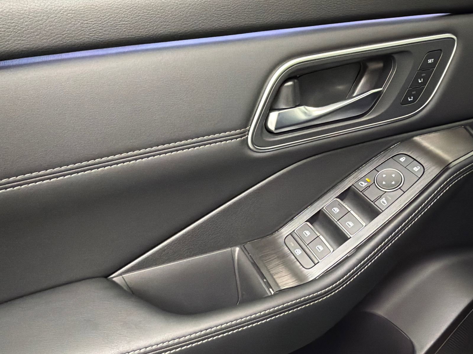 Used 2026 Nissan Rogue Platinum w/ Platinum Premium Package image 34