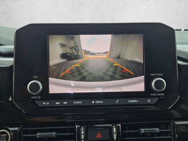 Used 2022 Nissan Pathfinder SV FWD image 14