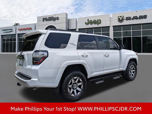 Used 2023 Toyota 4Runner TRD Off-Road Premium w/ Moonroof Package AWD/4WD image 3