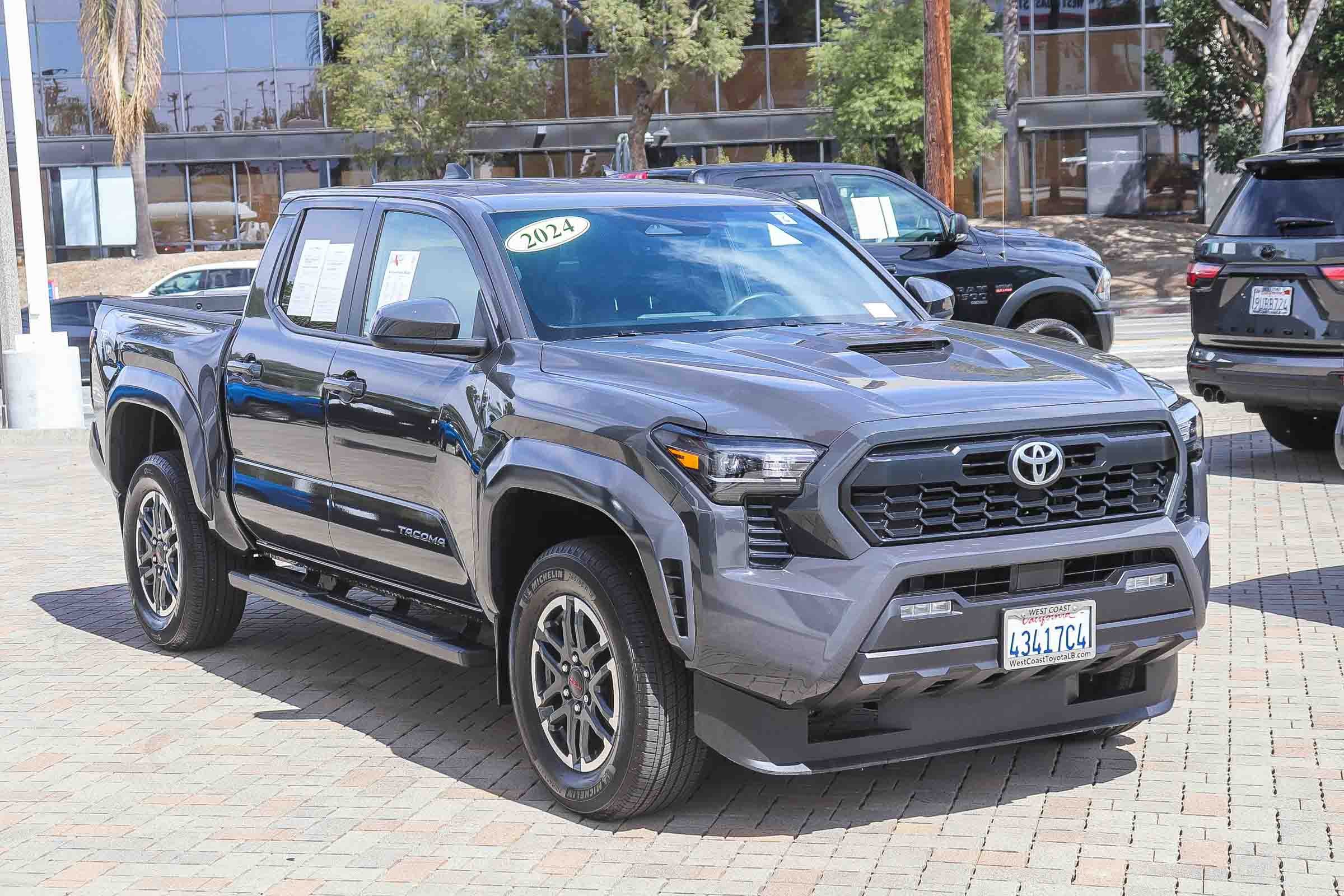 Used 2024 Toyota Tacoma TRD Sport RWD image 3
