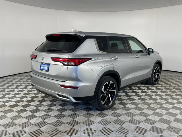 Used 2023 Mitsubishi Outlander SE AWD/4WD image 26