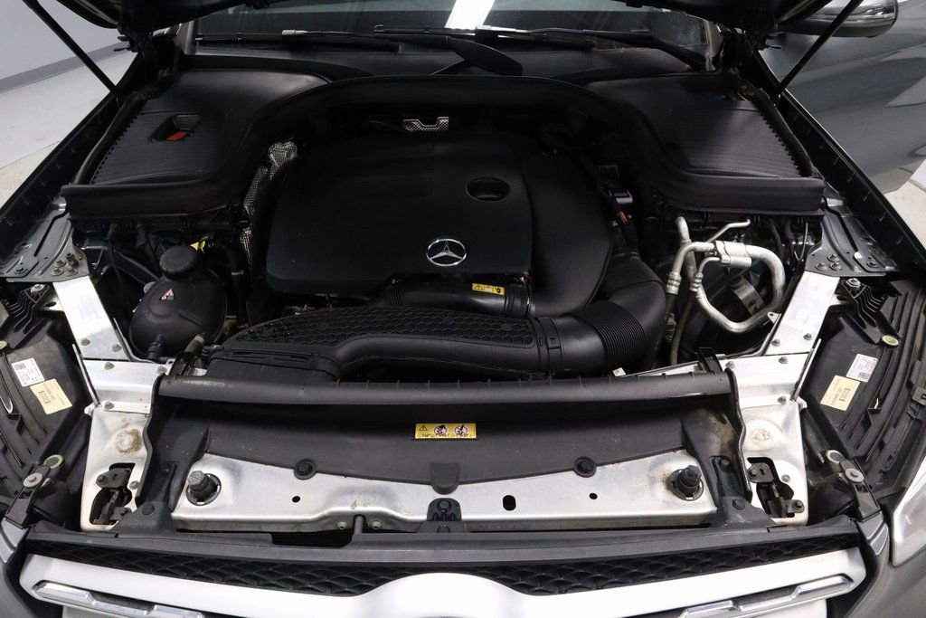 Used 2021 Mercedes-Benz GLC 300 4MATIC image 14