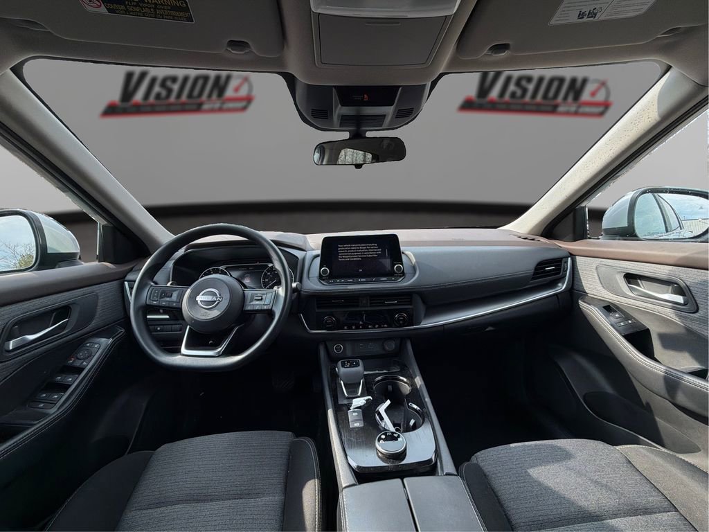 Used 2023 Nissan Rogue SV image 12