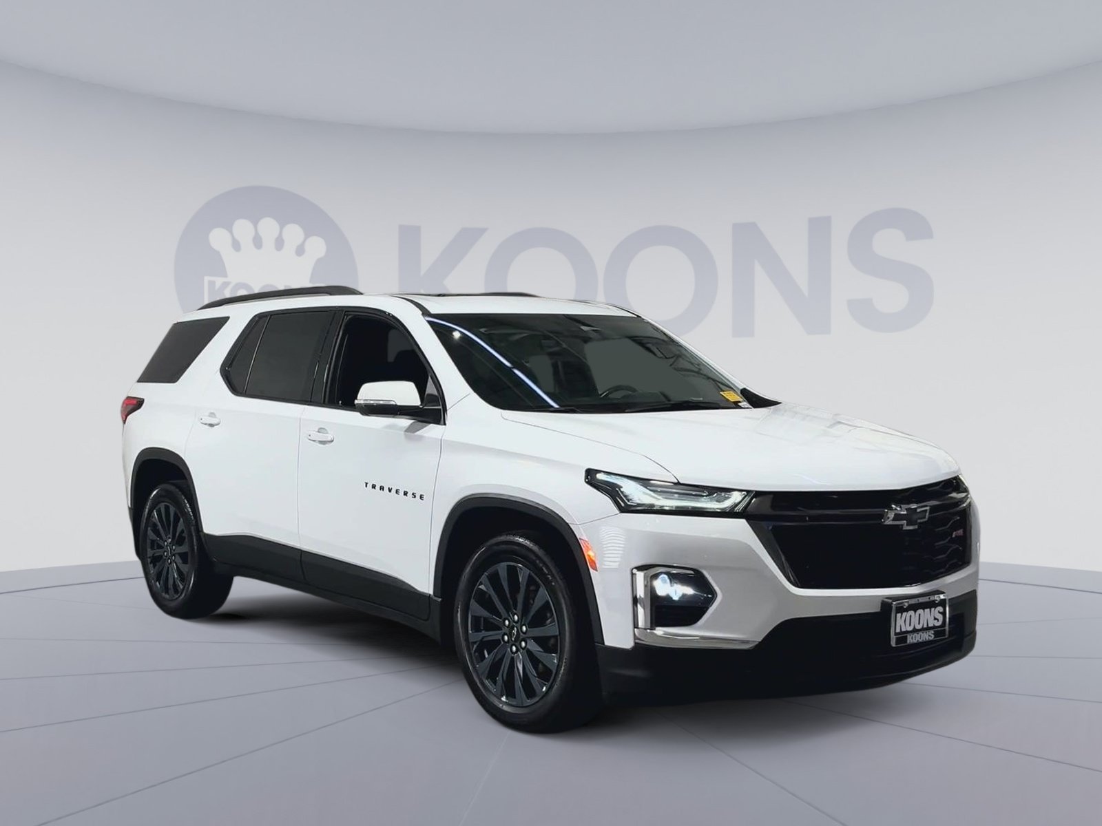 Used 2023 Chevrolet Traverse RS w/ LPO, Floor Liner Package AWD/4WD image 2
