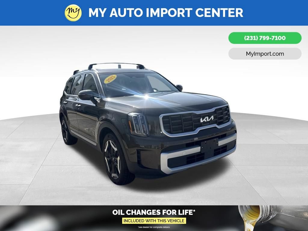 Used 2025 Kia Telluride S AWD/4WD image 1