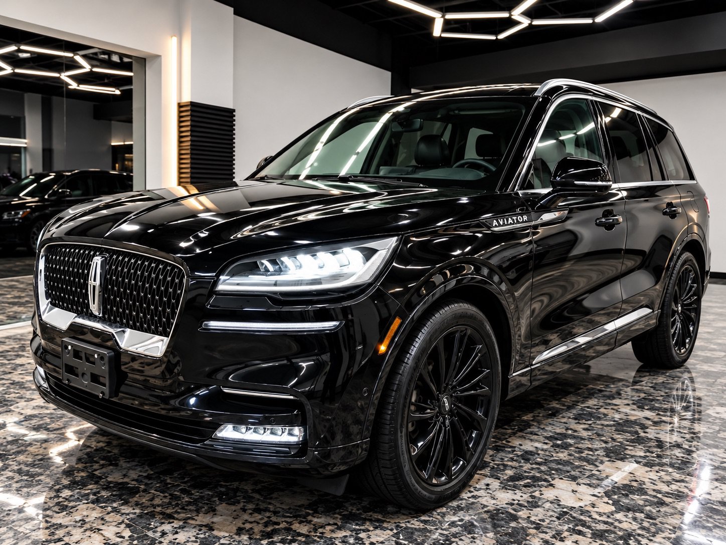 Used 2021 Lincoln Aviator Reserve AWD/4WD image 1