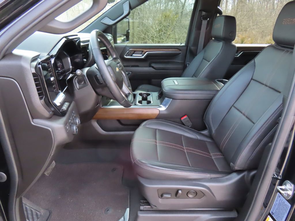 Certified 2024 Chevrolet Silverado 3500 High Country w/ High Country Premium Package image 25