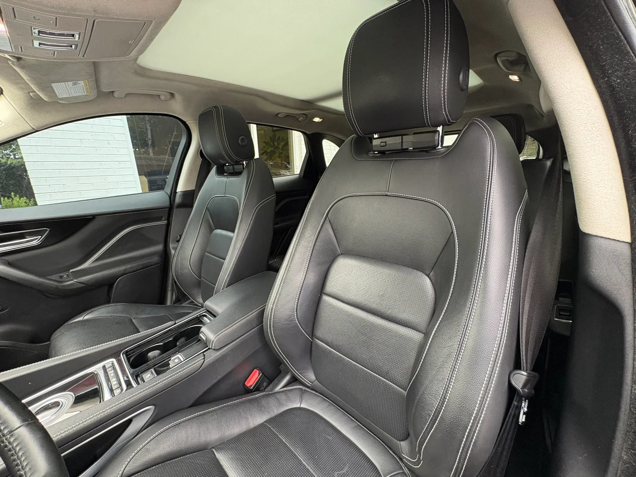 Used 2020 Jaguar F-PACE R-Sport AWD/4WD image 30