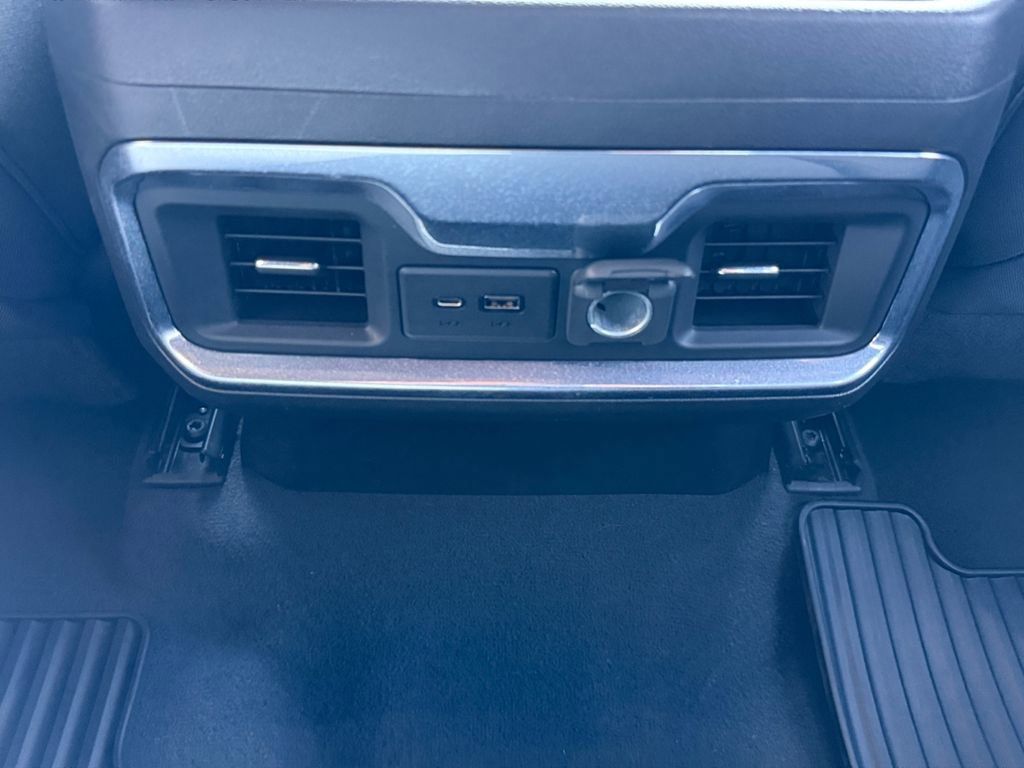 Used 2021 GMC Sierra 1500 Elevation w/ Preferred Package image 17