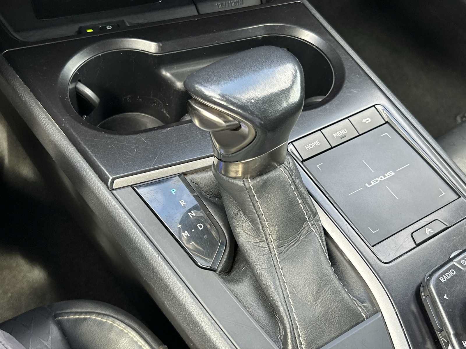Used 2022 Lexus UX 200 FWD image 19