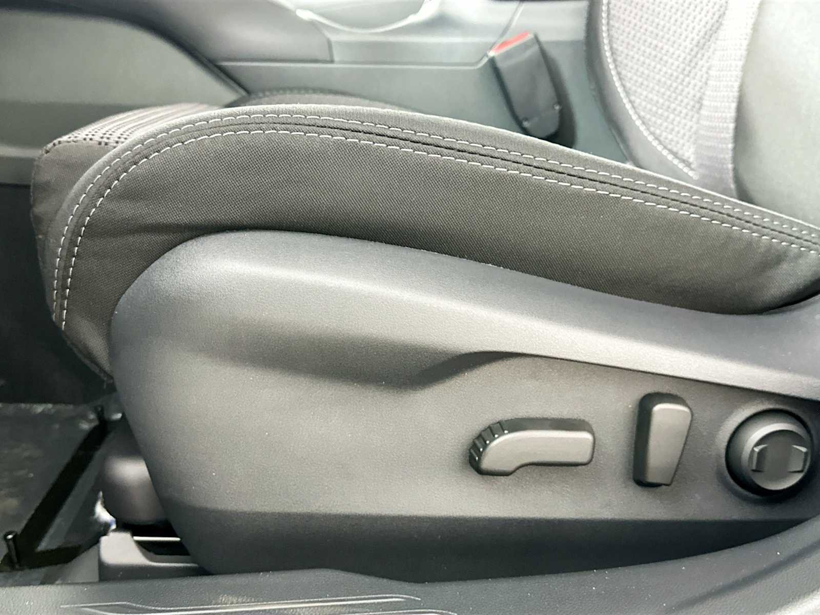 Certified 2025 Subaru Outback Premium w/ Popular Package #1A image 18