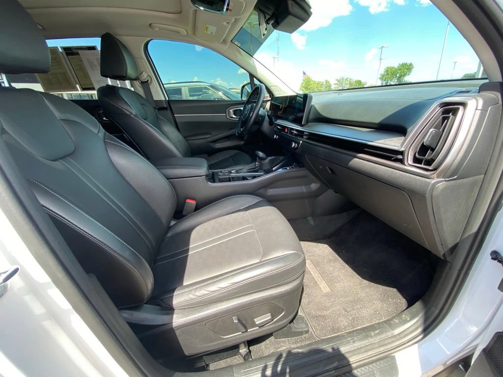Certified 2025 Kia Sorento X-Line EX AWD/4WD image 30