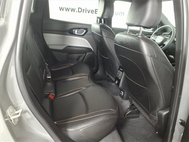 Used 2024 Jeep Compass Limited image 17