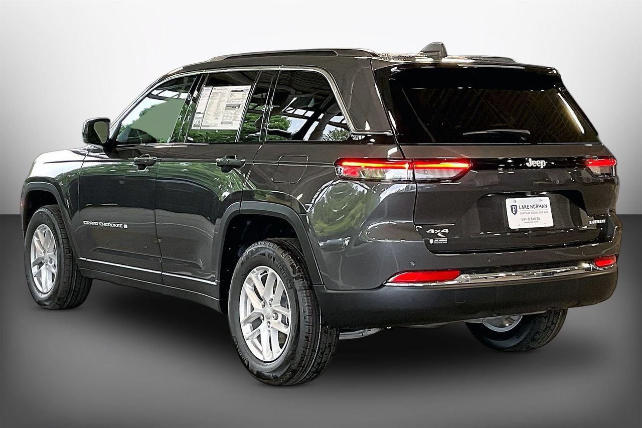 New 2026 Jeep Grand Cherokee Laredo X AWD/4WD image 6