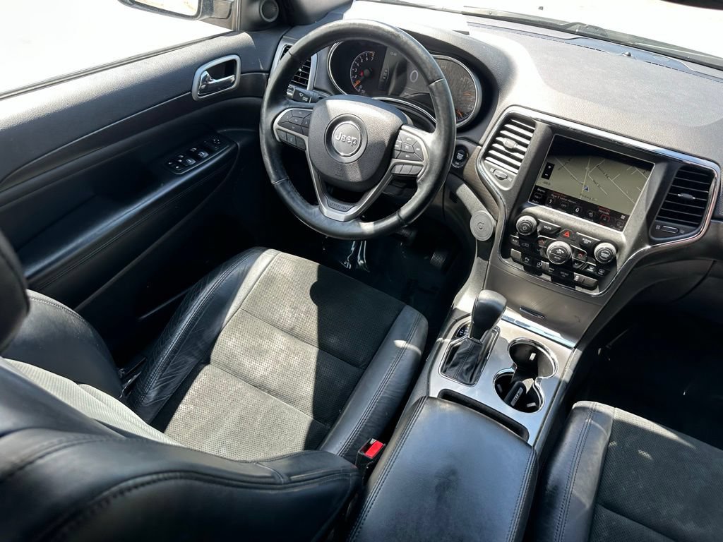 Used 2018 Jeep Grand Cherokee Altitude RWD image 28