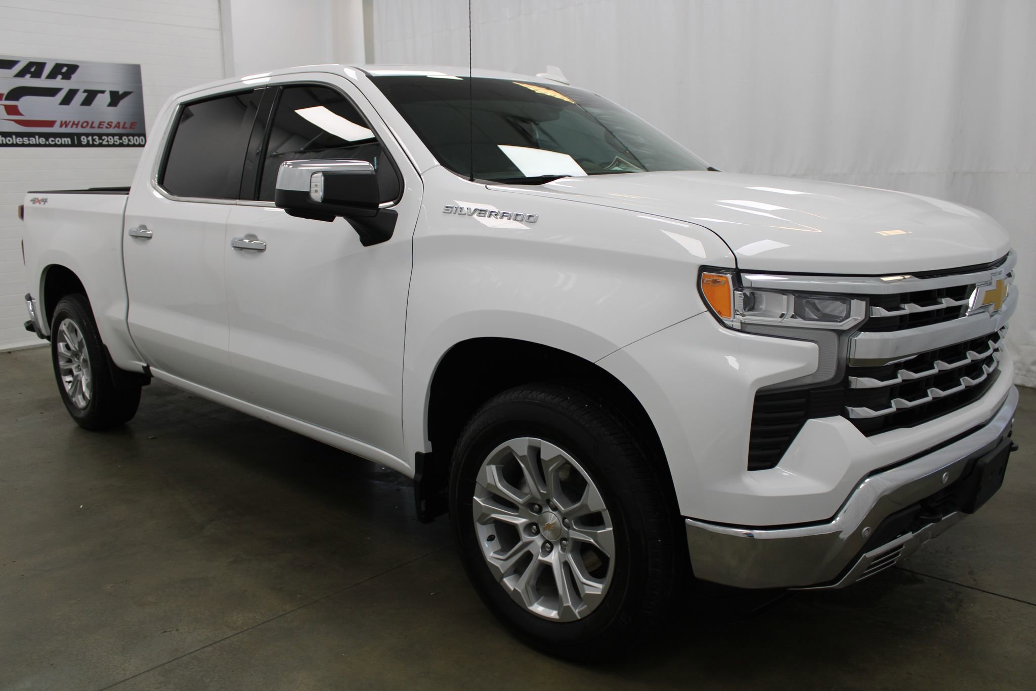 Used 2025 Chevrolet Silverado 1500 LTZ image 4