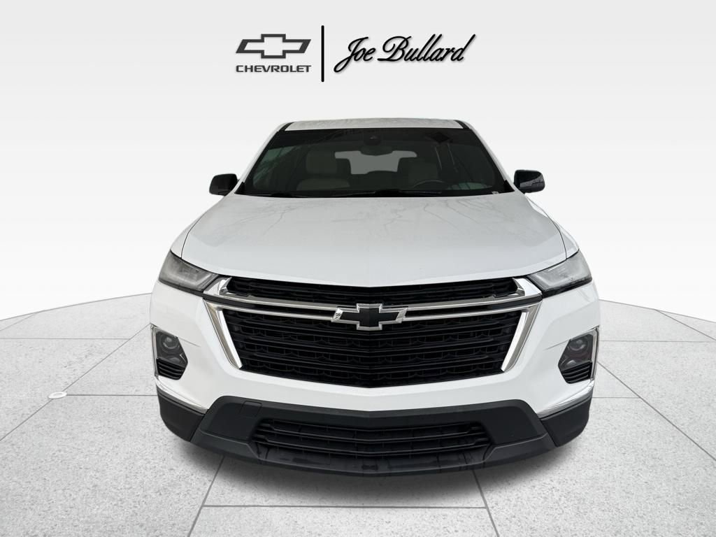 Used 2022 Chevrolet Traverse LS image 3