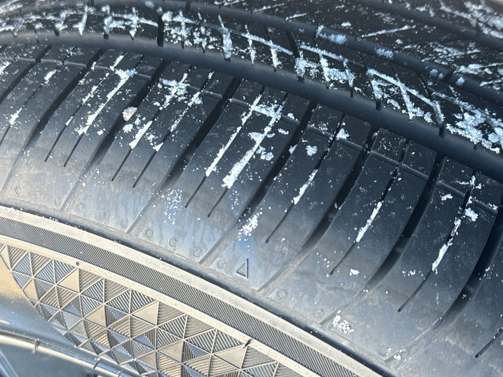 Used 2025 Nissan Murano SV image 11