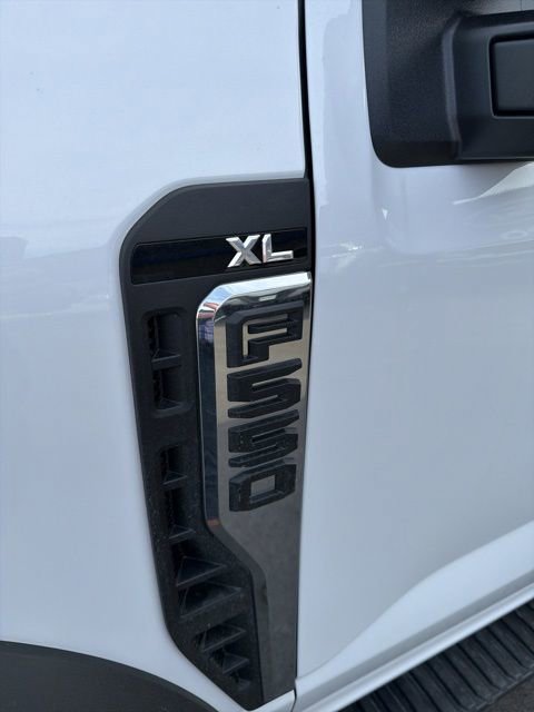 New 2026 Ford F550 4x4 Regular Cab Super Duty image 9