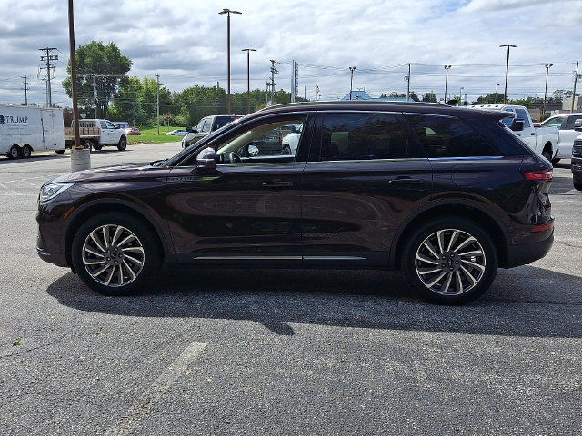 Used 2023 Lincoln Corsair Reserve w/ Equipment Group 202A AWD/4WD image 4