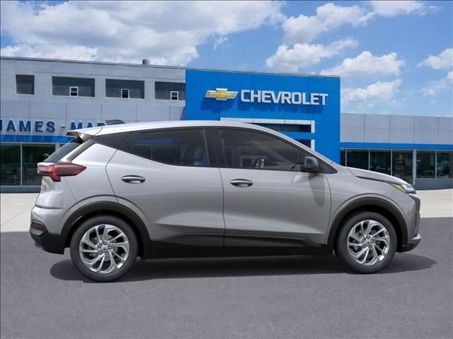 New 2027 Chevrolet Bolt LT w/ Comfort Package image 5
