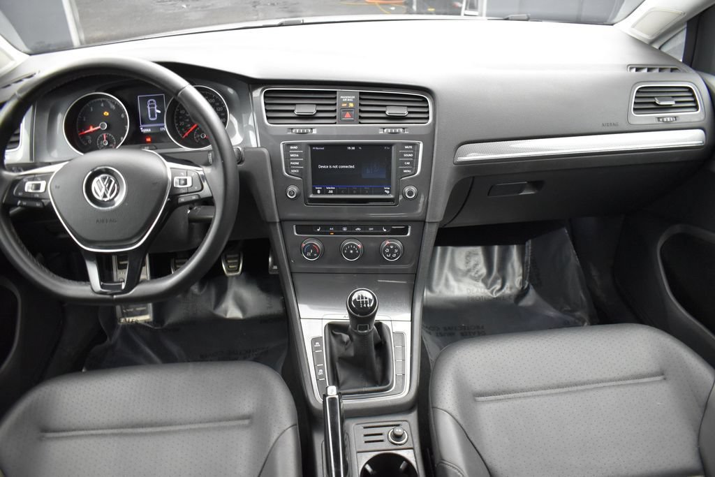 Used 2017 Volkswagen Golf Alltrack S AWD/4WD image 13