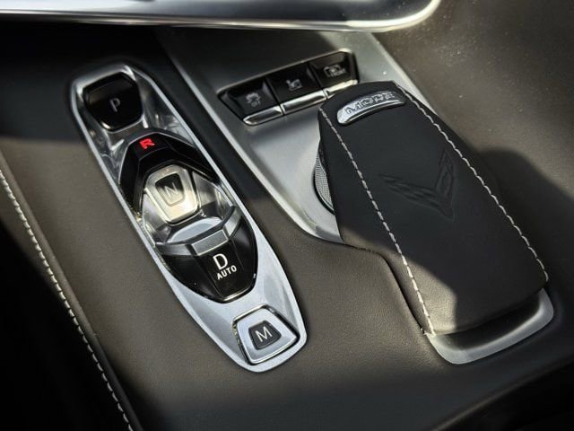 Used 2021 Chevrolet Corvette Stingray Premium Conv w/ Z51 Performance Package RWD image 21
