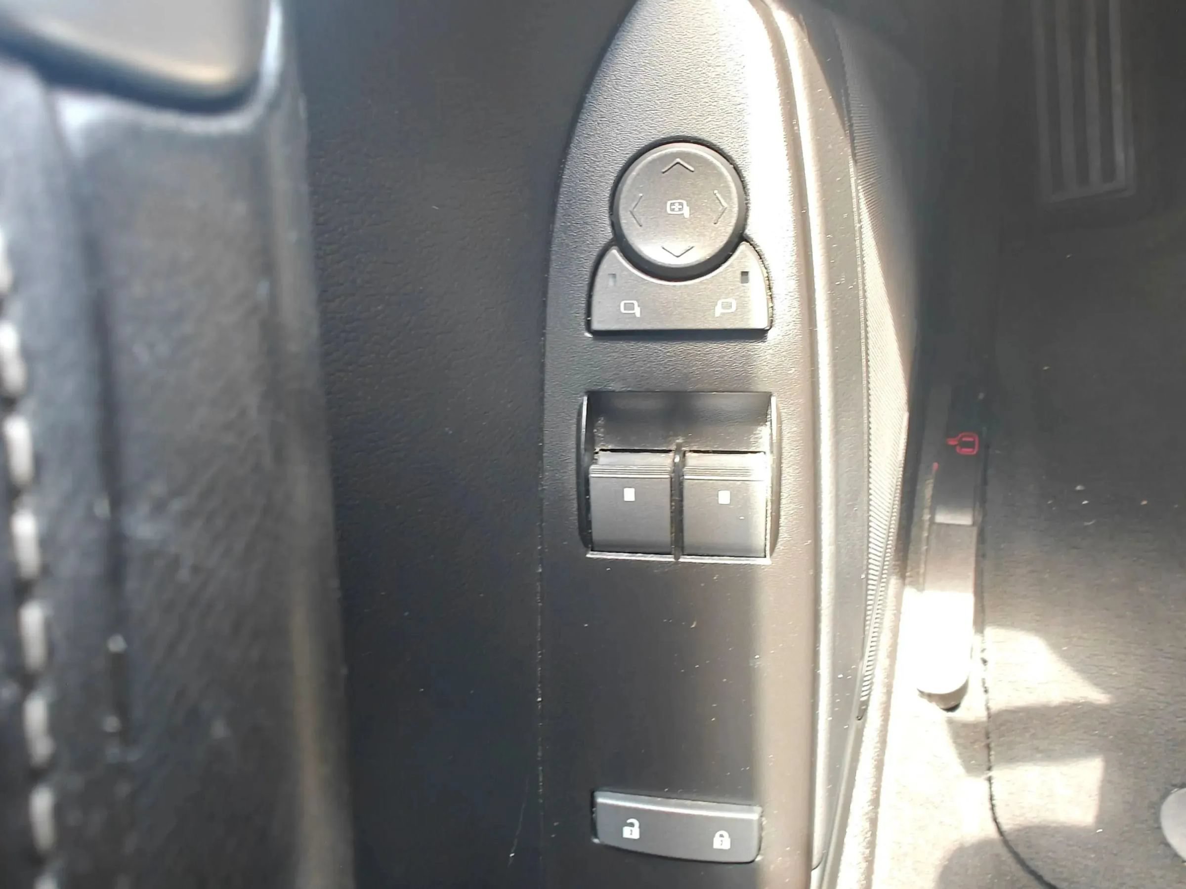 Used 2013 Cadillac CTS Coupe RWD image 35