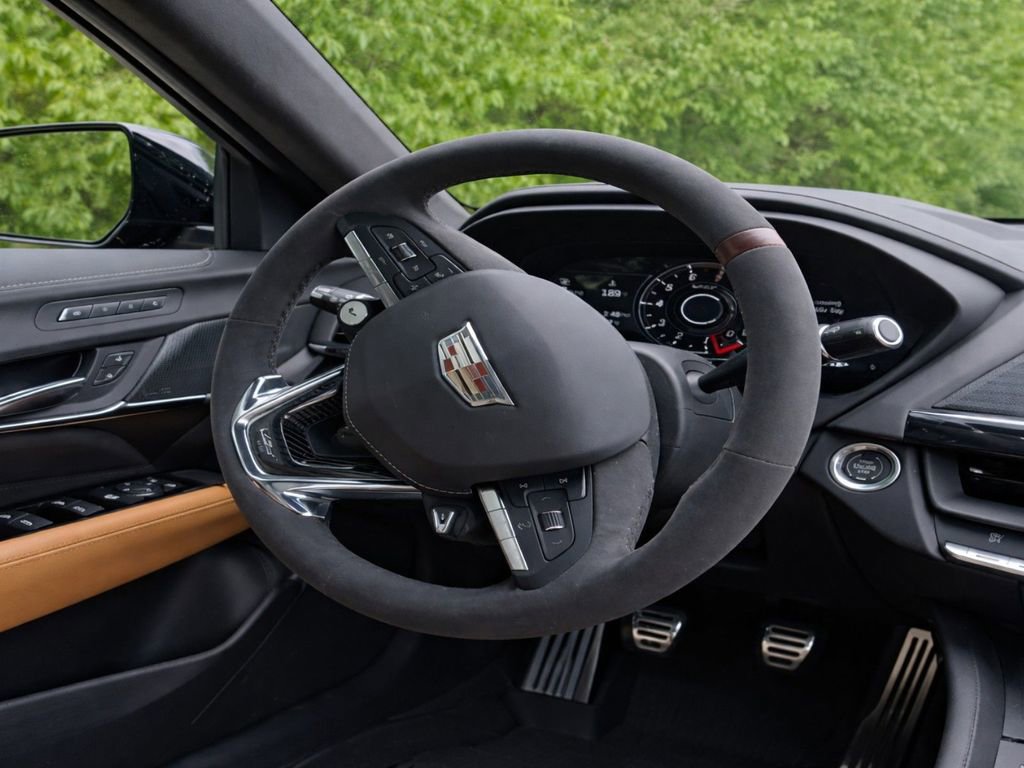 Used 2023 Cadillac CT4 V Blackwing w/ LPO, Bronce Accent Package RWD image 15