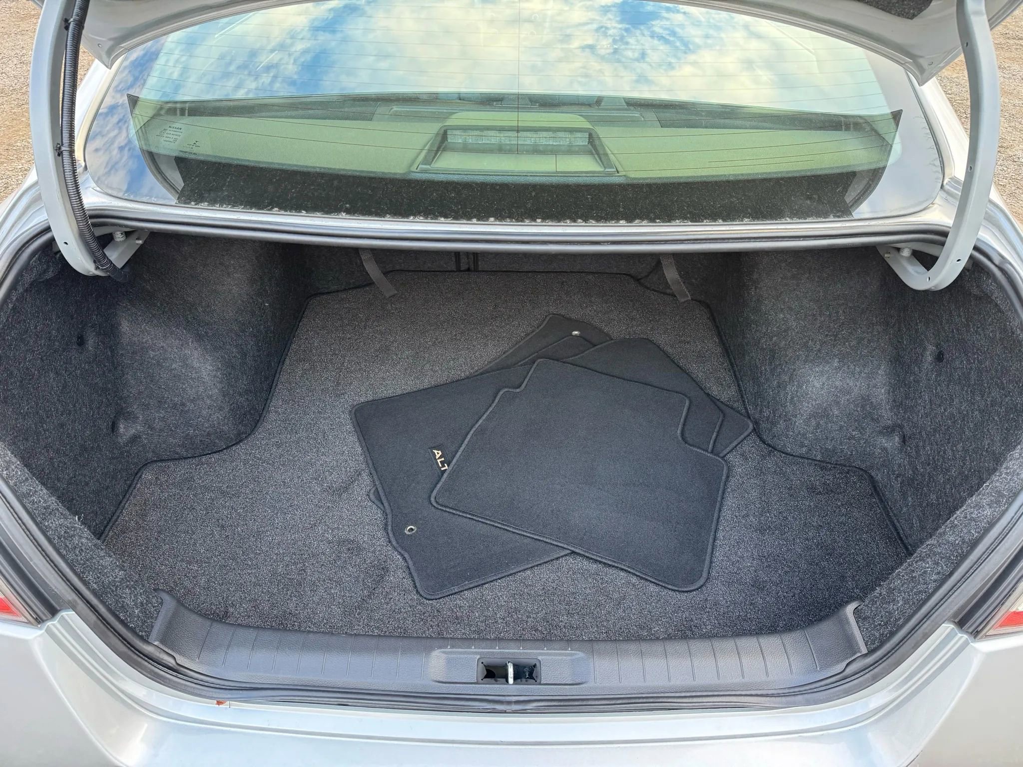 Used 2015 Nissan Altima 2.5 S w/ Power Driver Seat Package FWD image 24