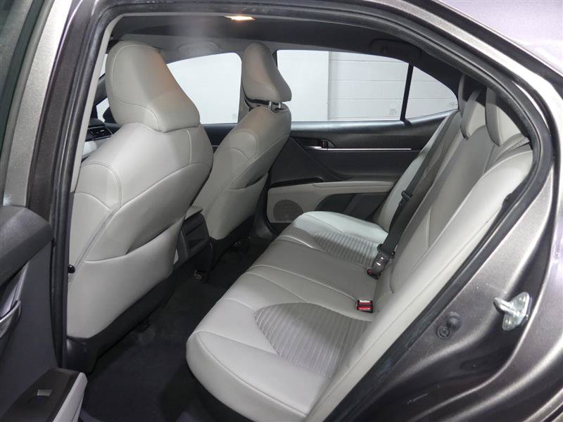 Used 2022 Toyota Camry SE w/ Cold Weather Package FWD image 27