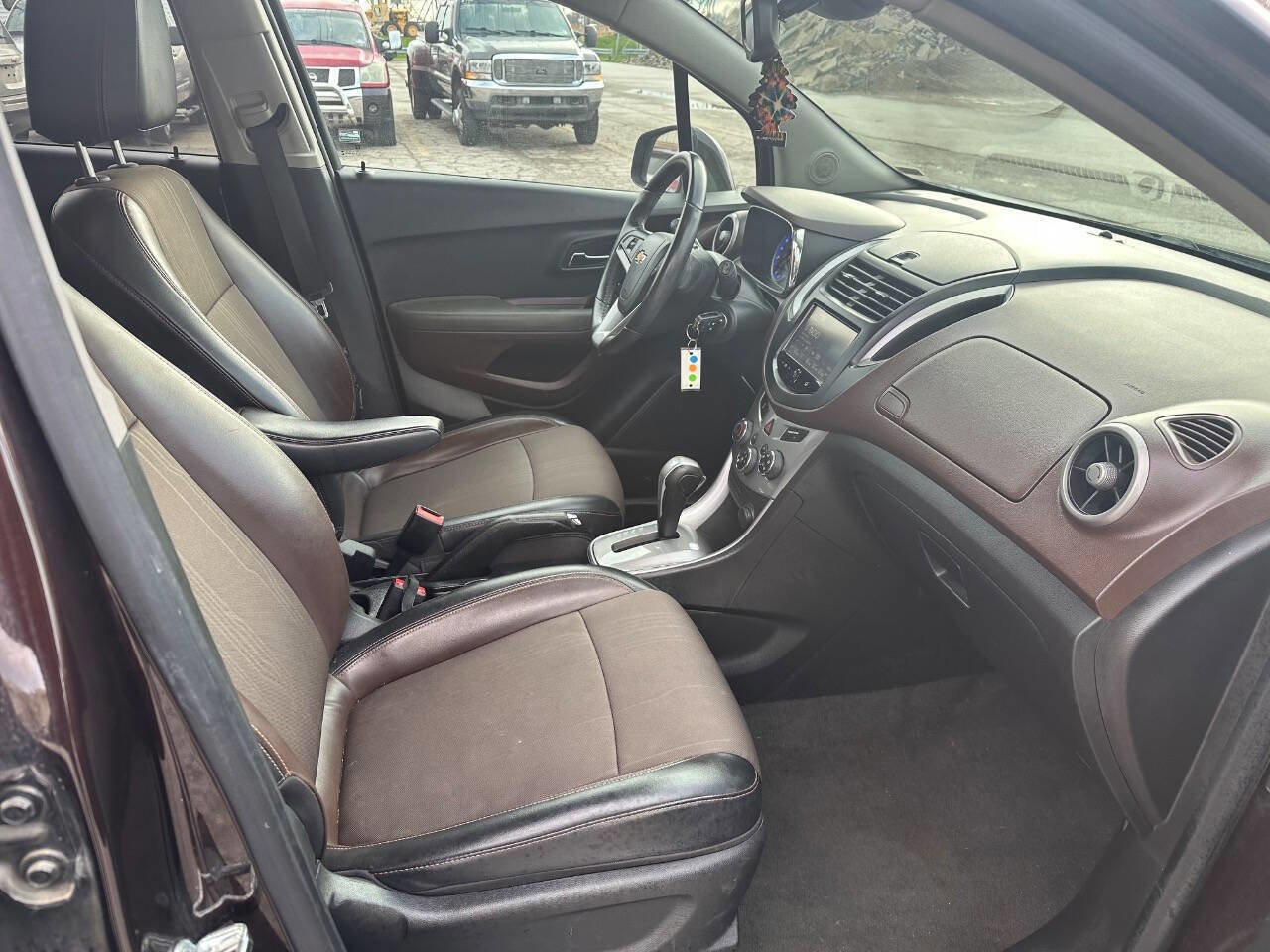 Used 2016 Chevrolet Trax LT w/ LT Convenience Package image 10