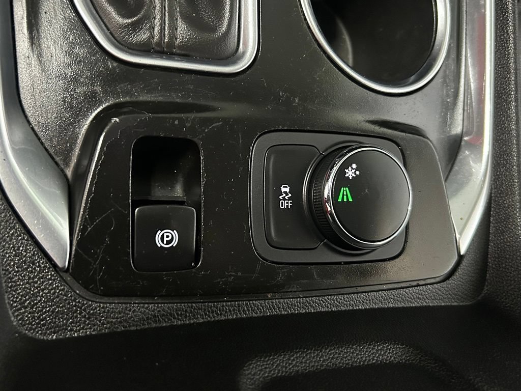 Used 2019 Chevrolet Traverse LT FWD image 25