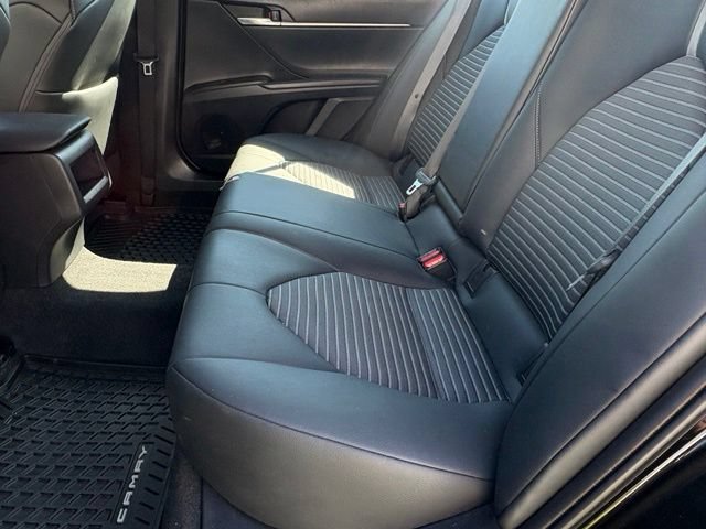 Used 2023 Toyota Camry SE FWD image 11