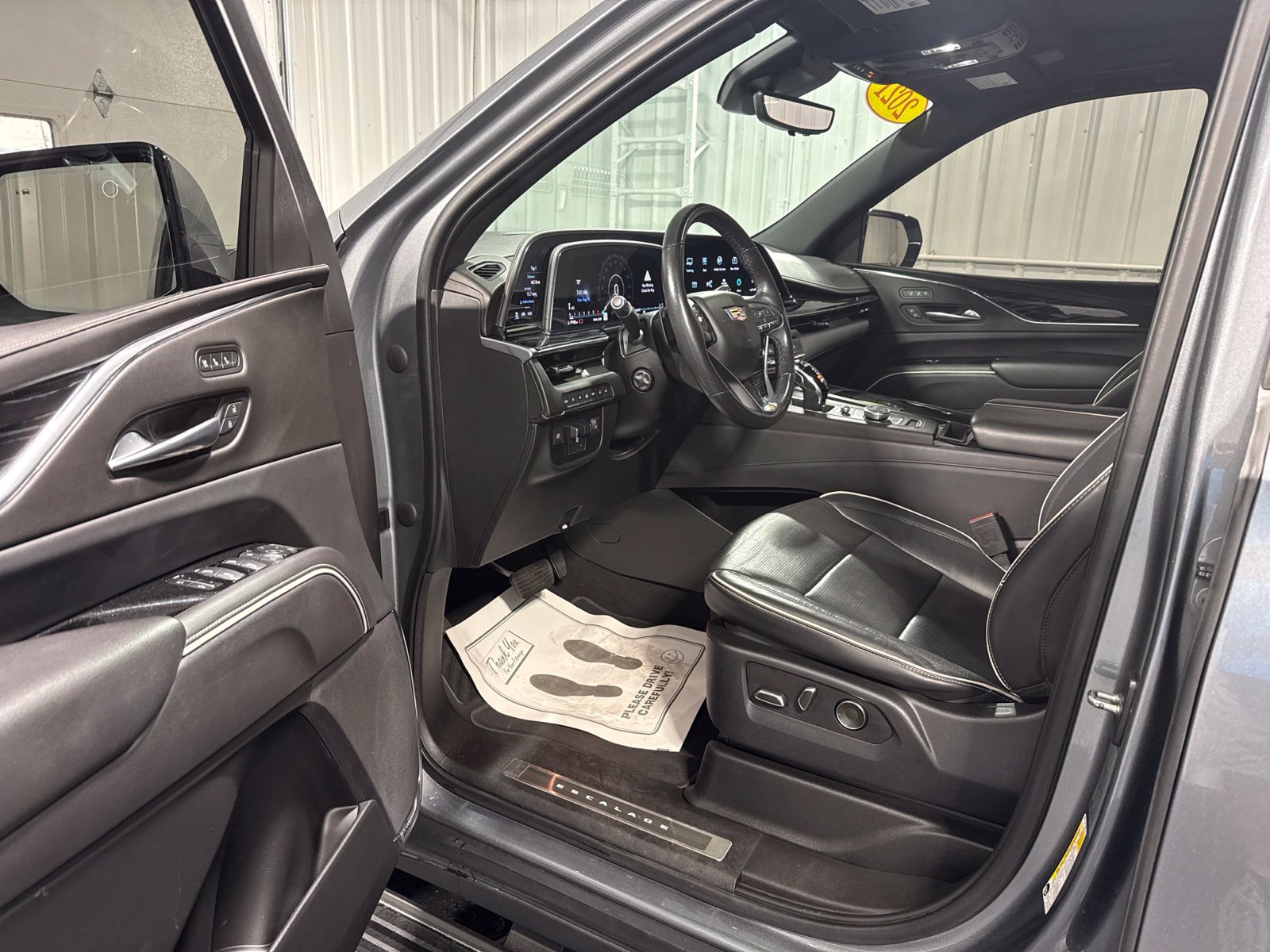 Used 2021 Cadillac Escalade Sport w/ Driver Assist Tech Package AWD/4WD image 28